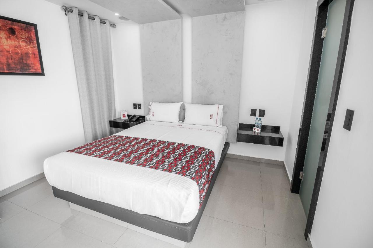 Six Hotel Guadalajara Expiatorio Εξωτερικό φωτογραφία